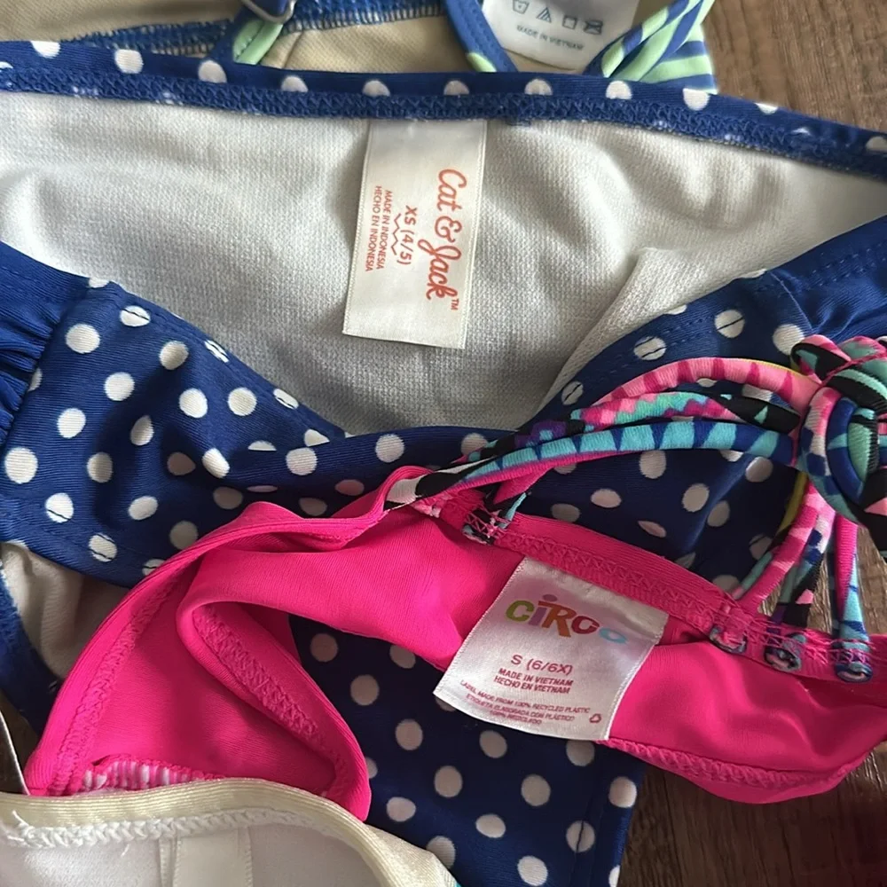 Youth Girl’s size XS/Small swimsuits/swimwear Lot Disney store, Souris Mini, etc